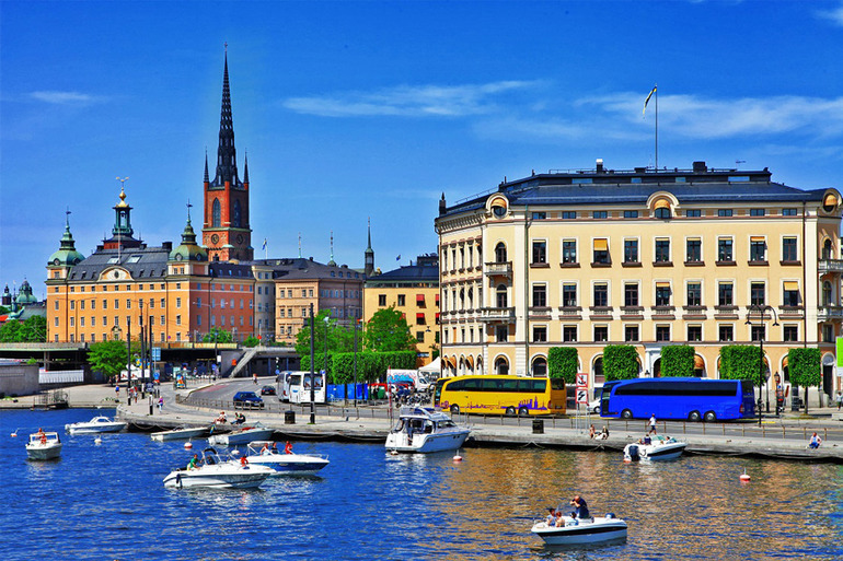 Promami do Sztokholmu i Helsinek
