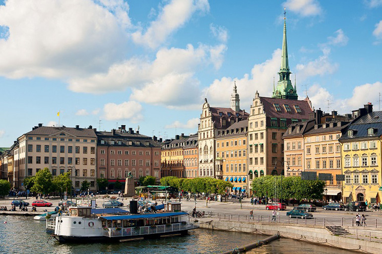 Promami do Sztokholmu i Helsinek